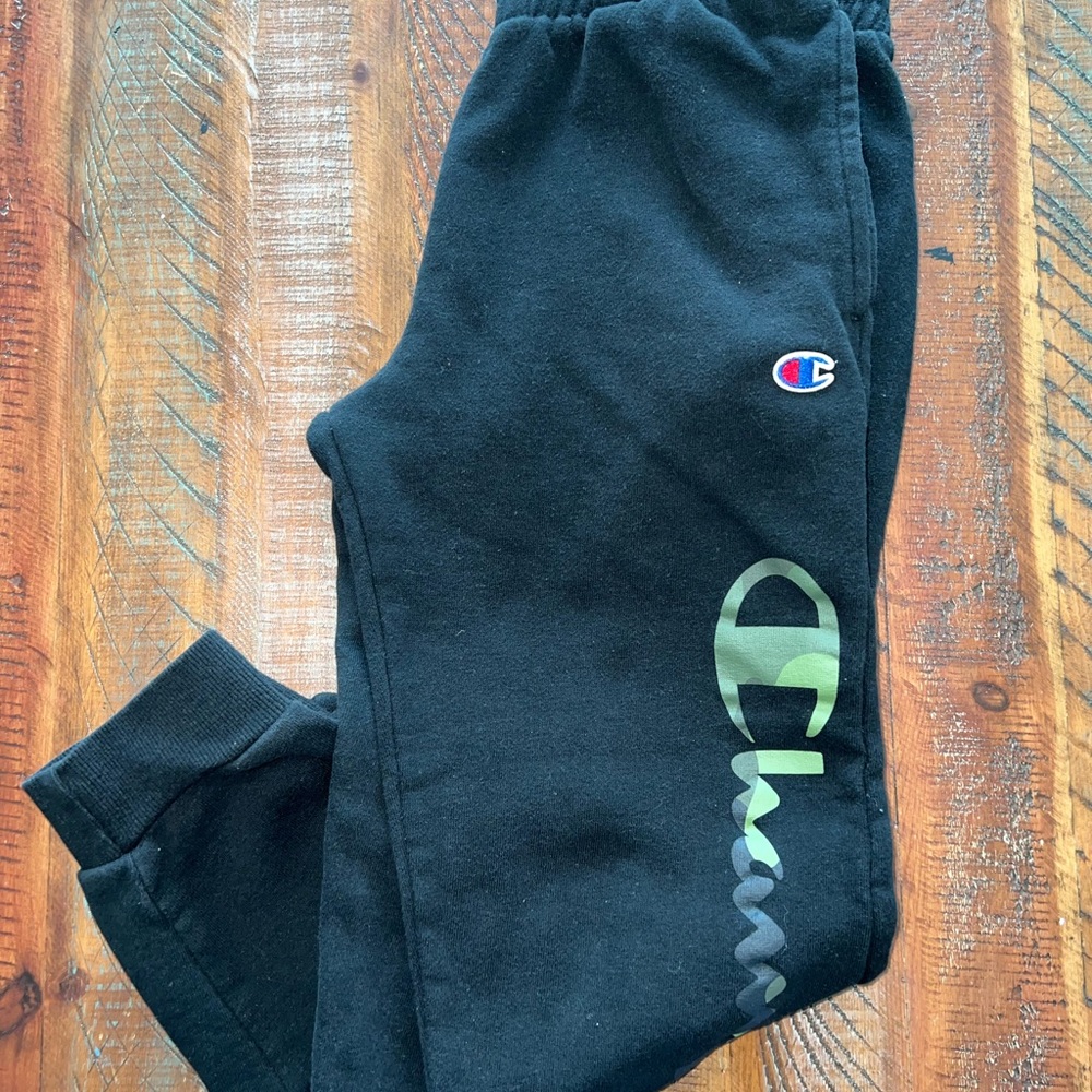 Black champion sweat pants